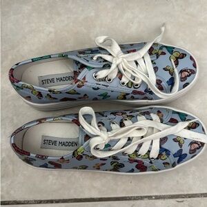 Steven Madden platform shoes.